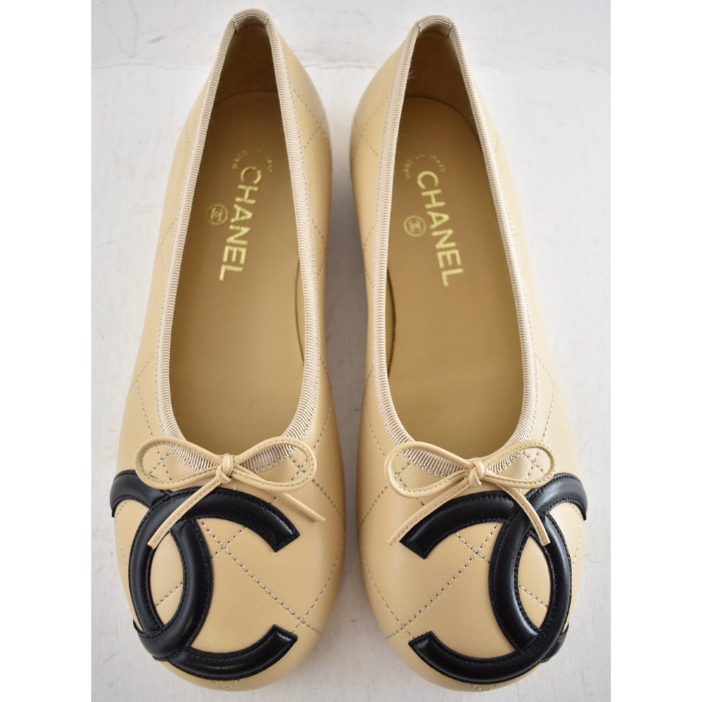 Chanel 26M Coco Beach Cambon Beige Black CC XL Logo Ballet Ballerina Flat 37 - Picture 14 of 16
